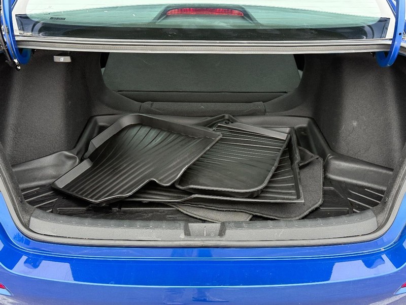 Honda Civic Sedan Vehicle Full-screen Gallery Image 04