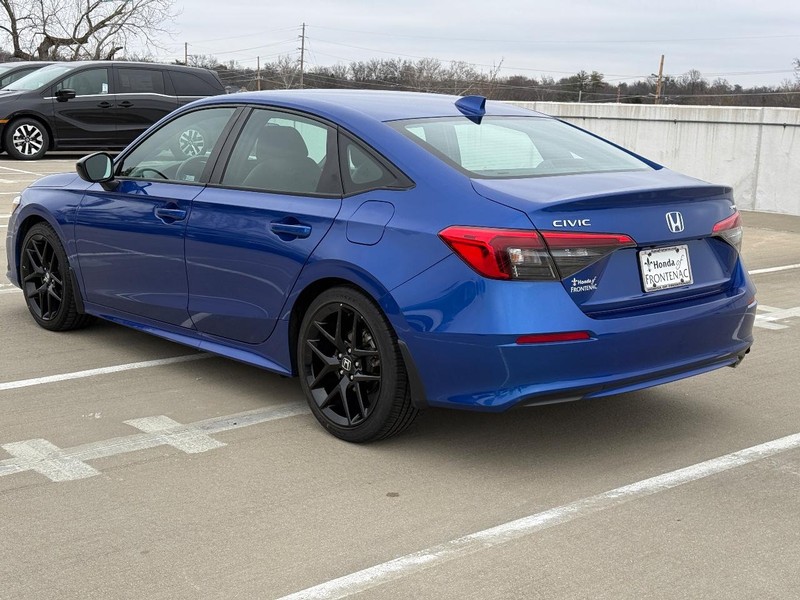 Honda Civic Sedan Vehicle Full-screen Gallery Image 06