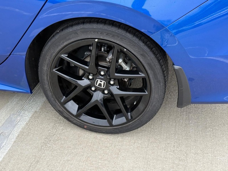 Honda Civic Sedan Vehicle Full-screen Gallery Image 07