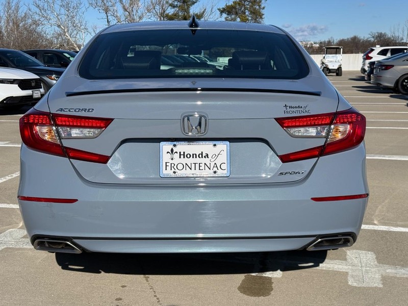 Honda Accord Sedan Vehicle Full-screen Gallery Image 04