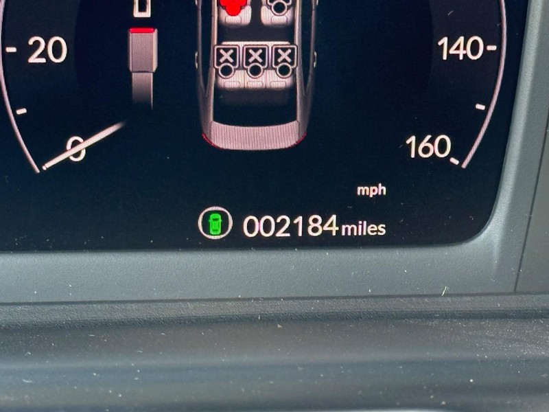 Honda Accord Sedan Vehicle Full-screen Gallery Image 19