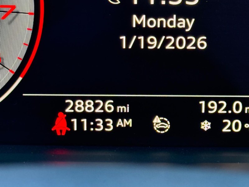 Audi Q3 Vehicle Full-screen Gallery Image 19