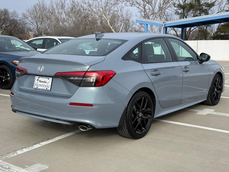 Honda Civic Sedan Vehicle Full-screen Gallery Image 03