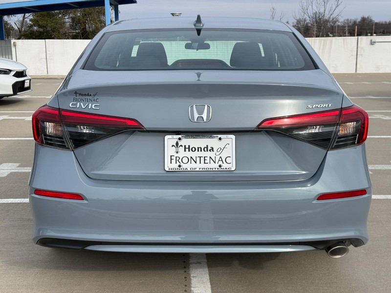 Honda Civic Sedan Vehicle Full-screen Gallery Image 05