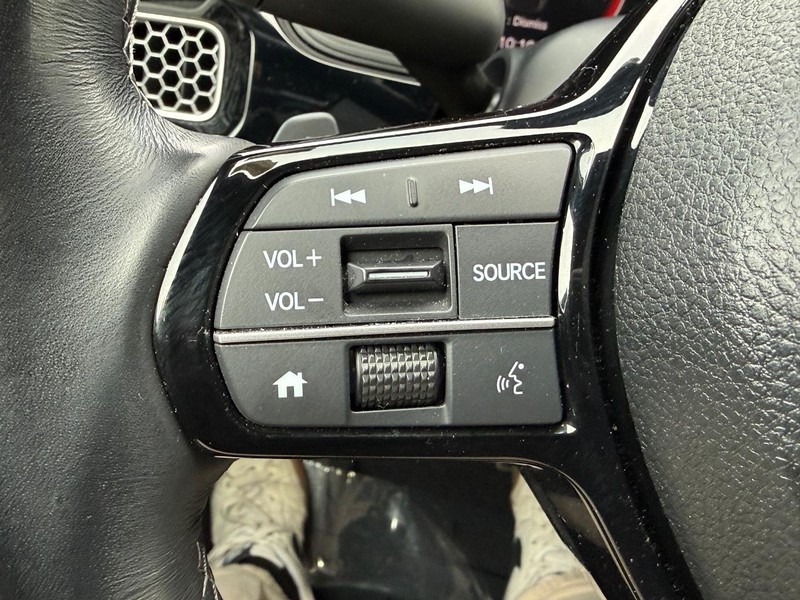 Honda Civic Sedan Vehicle Full-screen Gallery Image 17