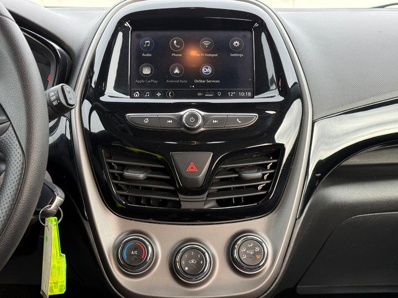 Chevrolet Spark Vehicle Full-screen Gallery Image 13