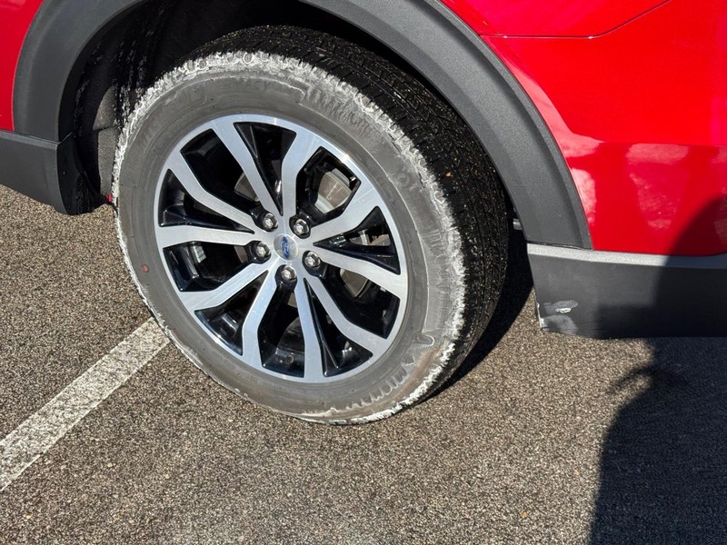 Ford Explorer Vehicle Full-screen Gallery Image 07