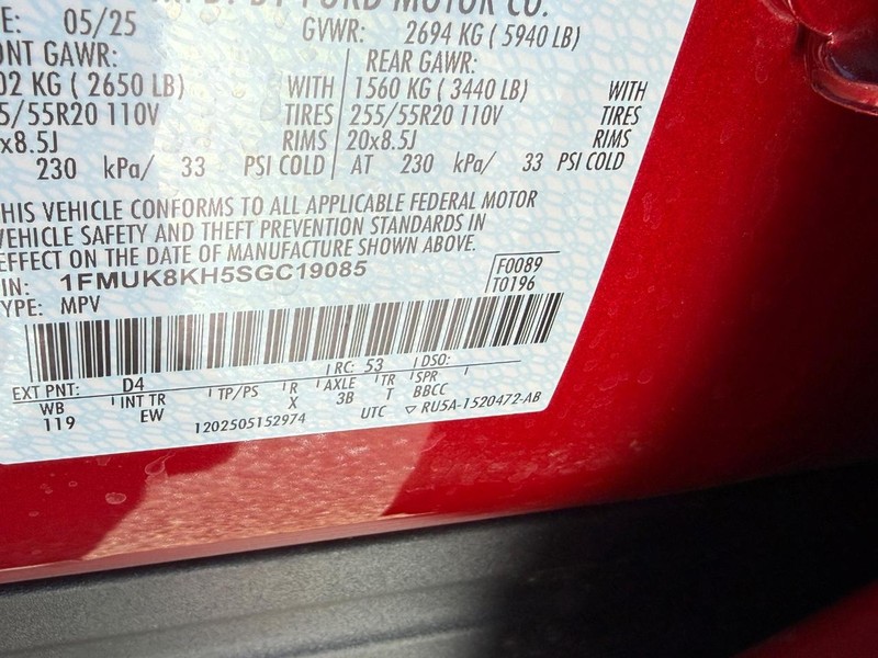 Ford Explorer Vehicle Full-screen Gallery Image 22