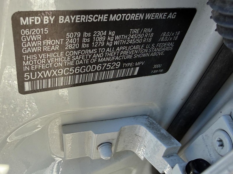 BMW X3 Vehicle Full-screen Gallery Image 22