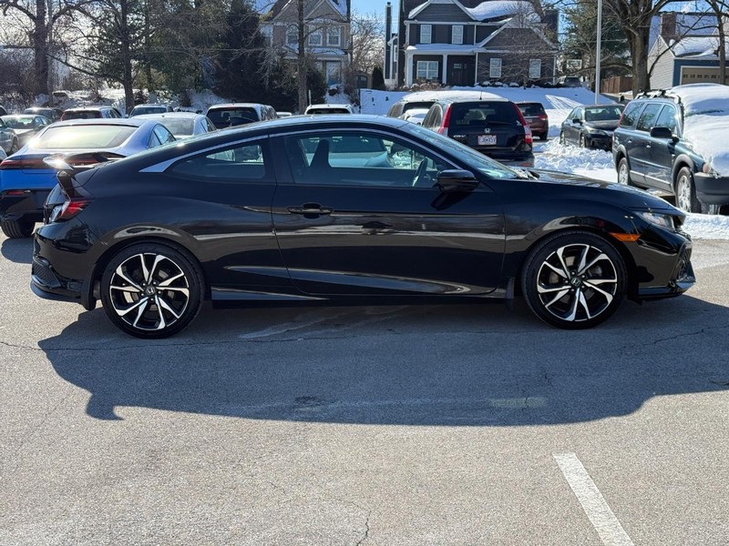 Honda Civic Si Coupe Vehicle Full-screen Gallery Image 02