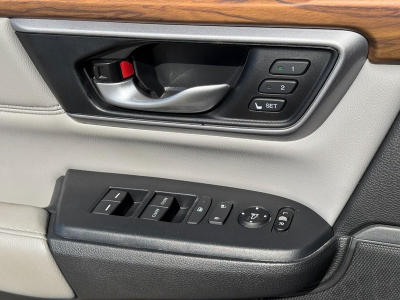 Honda CR-V Vehicle Full-screen Gallery Image 25