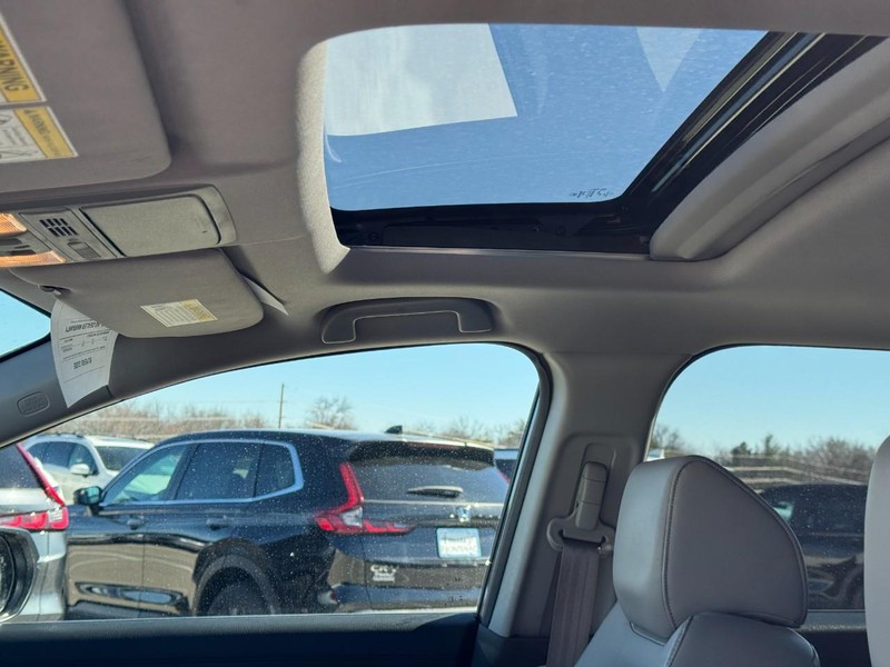 Honda CR-V Vehicle Full-screen Gallery Image 26