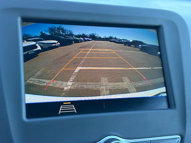 Chevrolet Equinox Vehicle Full-screen Gallery Image 21