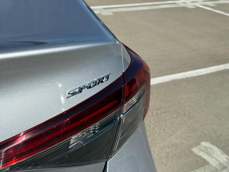 Honda Civic Sedan Vehicle Full-screen Gallery Image 06