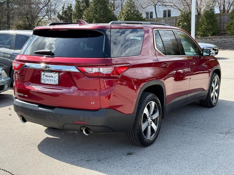 Chevrolet Traverse Vehicle Full-screen Gallery Image 03