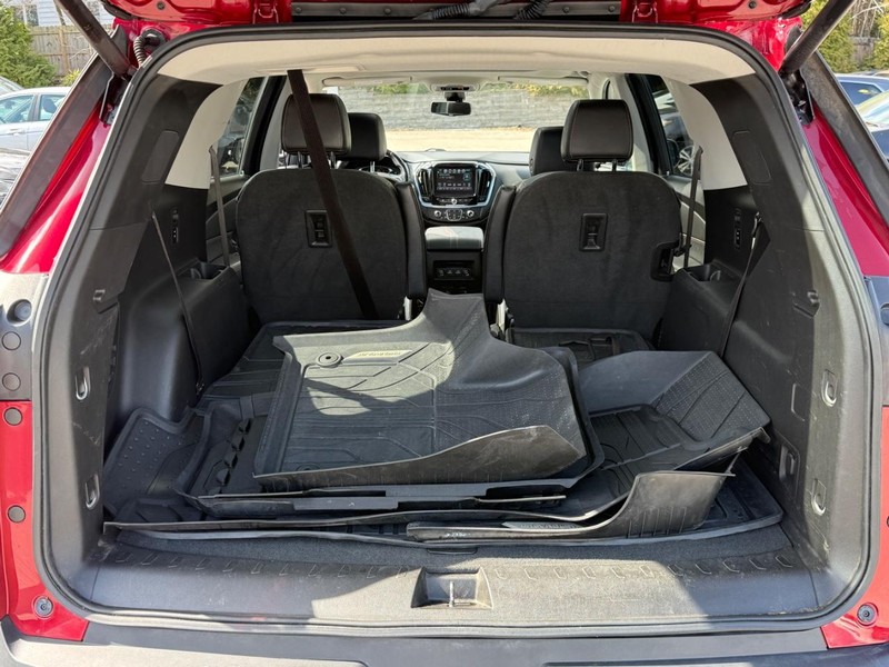 Chevrolet Traverse Vehicle Full-screen Gallery Image 04
