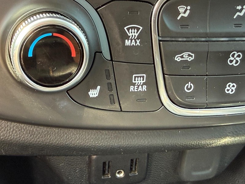 Chevrolet Traverse Vehicle Full-screen Gallery Image 22