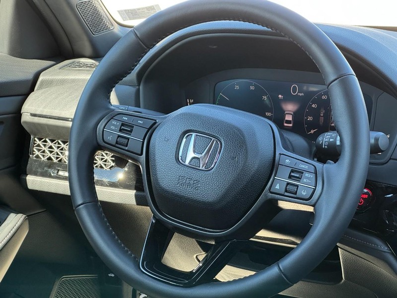 Honda Accord Hybrid Vehicle Full-screen Gallery Image 12