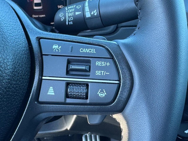 Honda Accord Hybrid Vehicle Full-screen Gallery Image 18