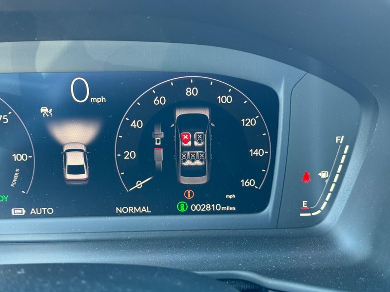 Honda Accord Hybrid Vehicle Full-screen Gallery Image 19