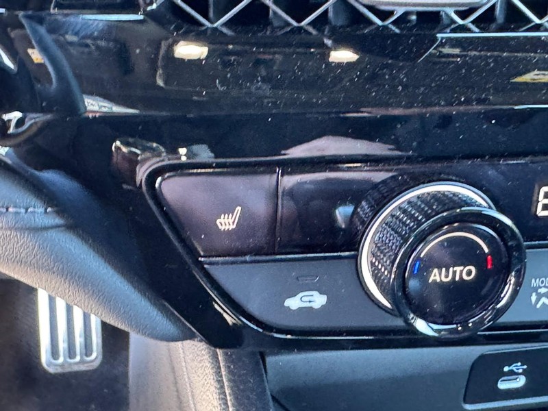 Honda Accord Hybrid Vehicle Full-screen Gallery Image 21