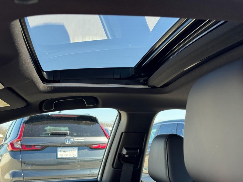 Honda Accord Hybrid Vehicle Full-screen Gallery Image 25