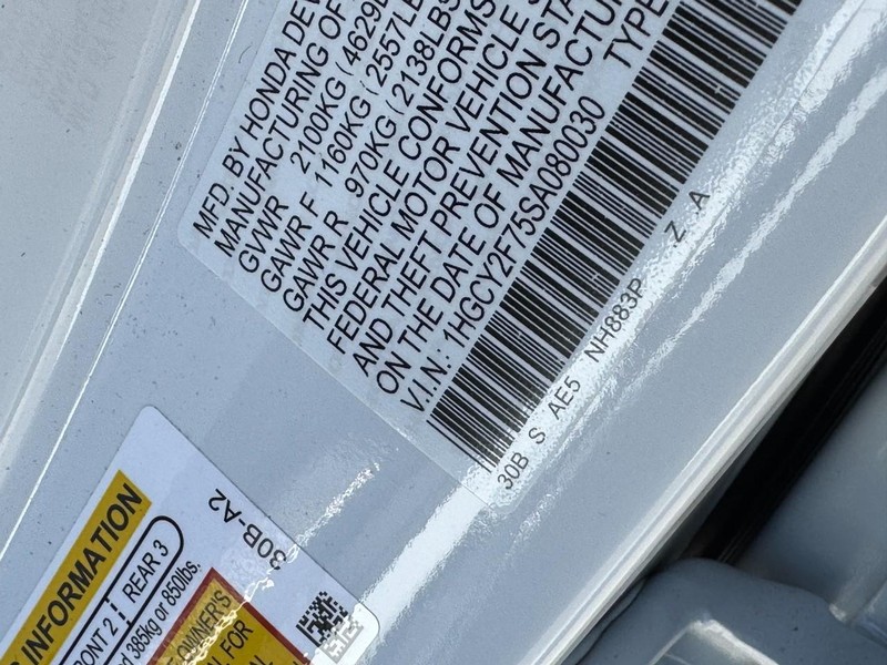 Honda Accord Hybrid Vehicle Full-screen Gallery Image 27