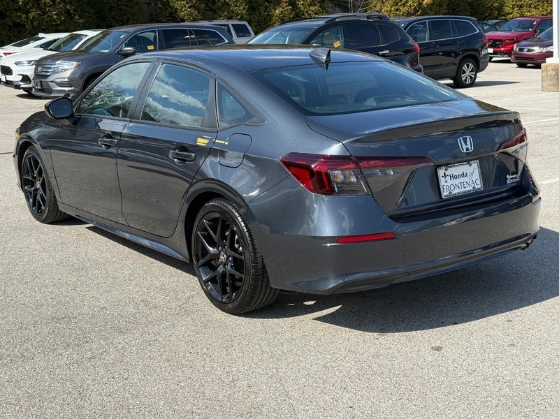 Honda Civic Sedan Vehicle Full-screen Gallery Image 06