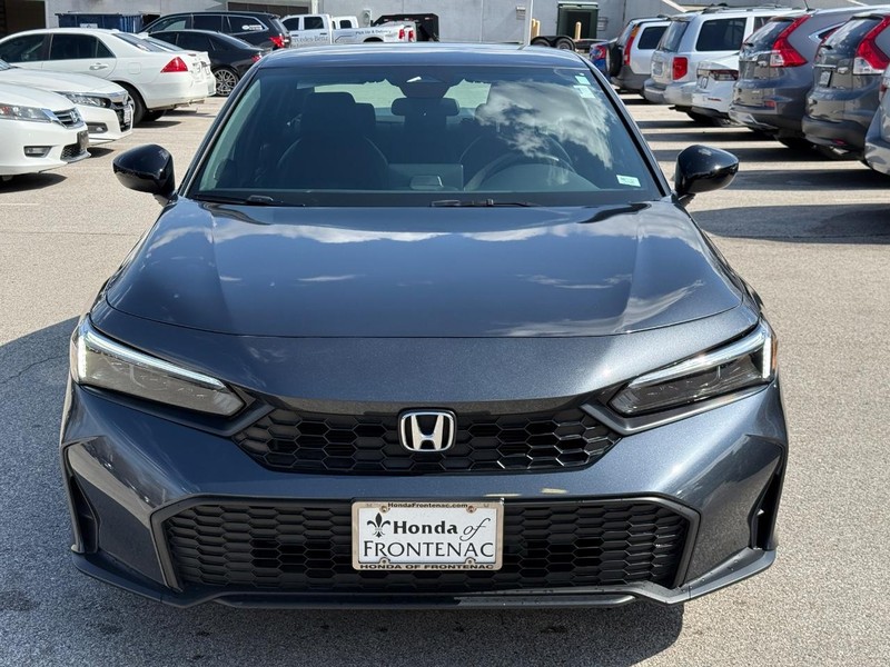 Honda Civic Sedan Vehicle Full-screen Gallery Image 09