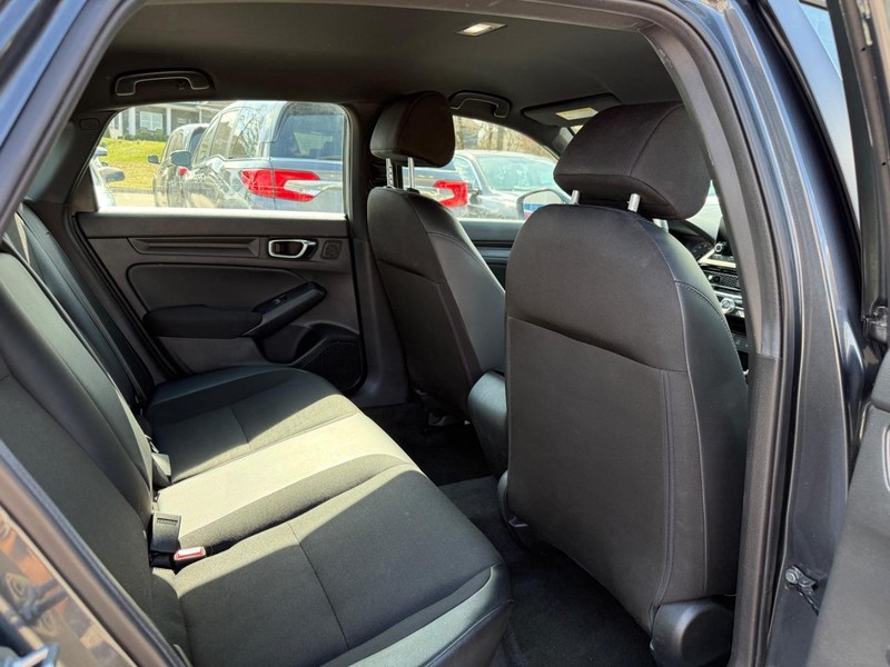 Honda Civic Sedan Vehicle Full-screen Gallery Image 10