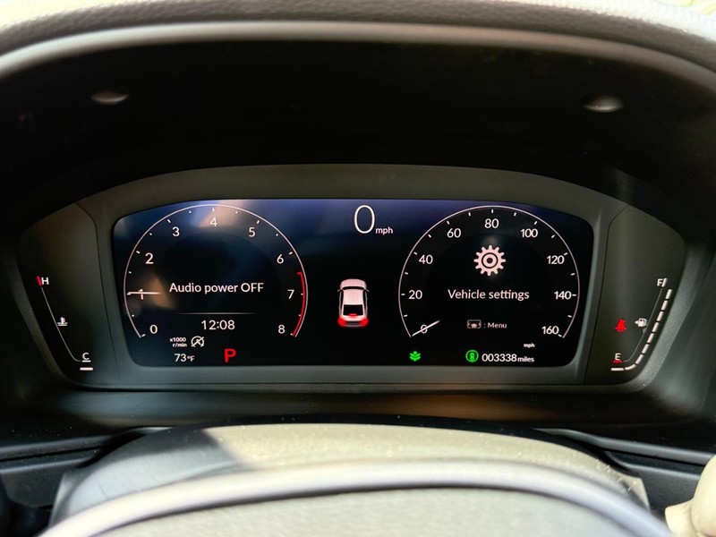 Honda Accord Sedan Vehicle Full-screen Gallery Image 18