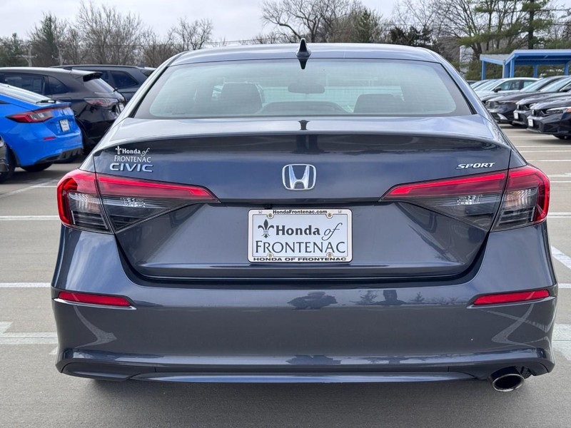 Honda Civic Sedan Vehicle Full-screen Gallery Image 05