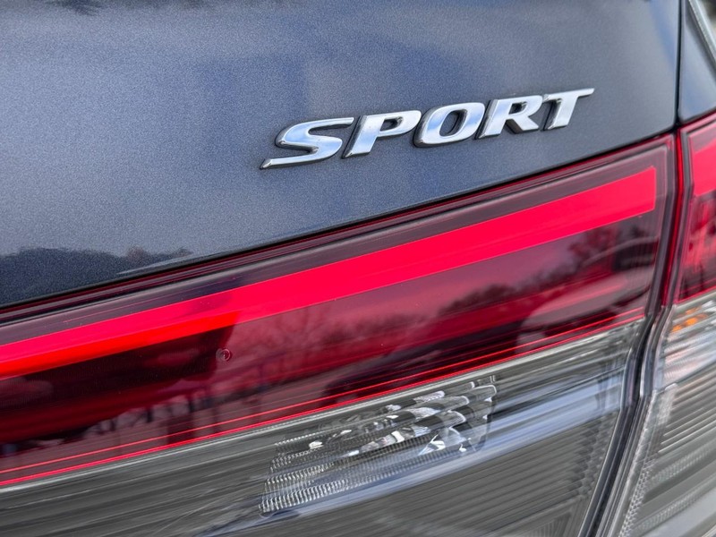 Honda Civic Sedan Vehicle Full-screen Gallery Image 06