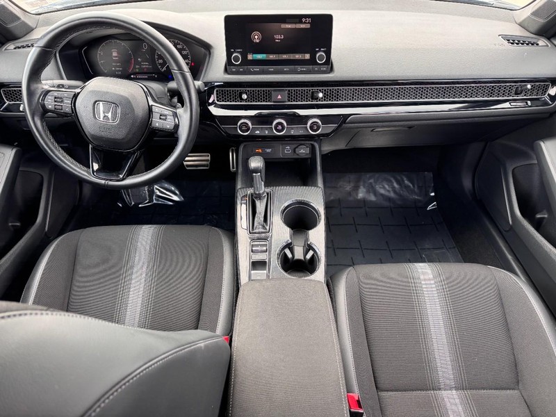 Honda Civic Sedan Vehicle Full-screen Gallery Image 12