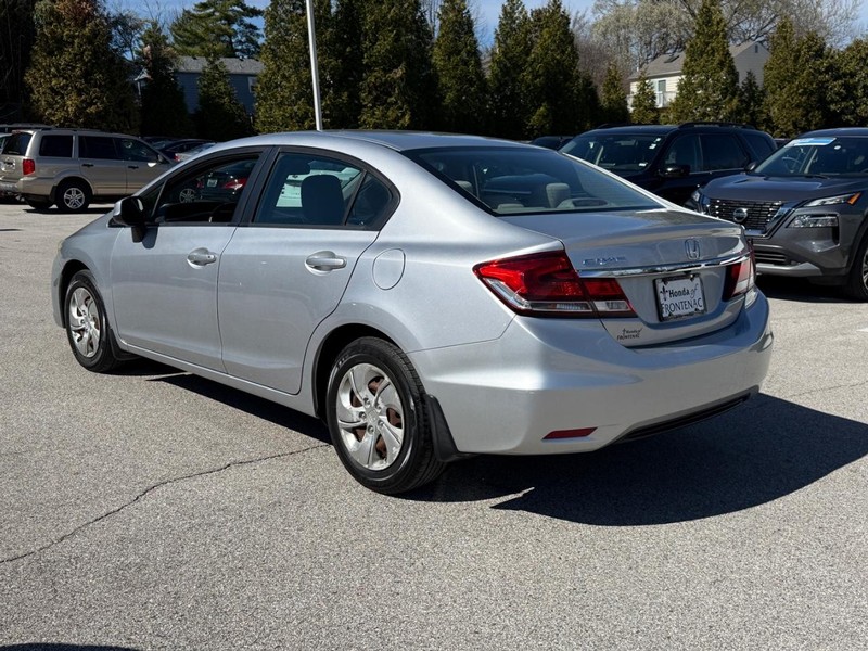 Honda Civic Sedan Vehicle Full-screen Gallery Image 06