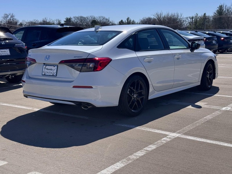 Honda Civic Sedan Vehicle Full-screen Gallery Image 03