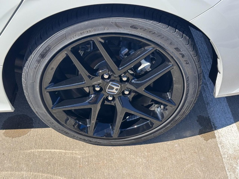 Honda Civic Sedan Vehicle Full-screen Gallery Image 08