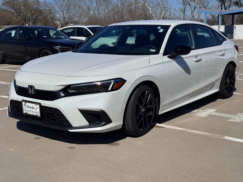 Honda Civic Sedan Vehicle Full-screen Gallery Image 09