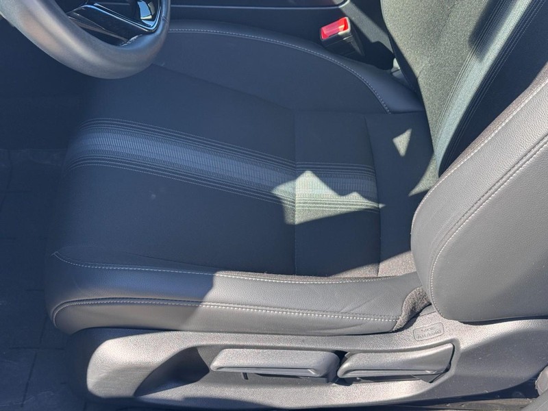 Honda Civic Sedan Vehicle Full-screen Gallery Image 16