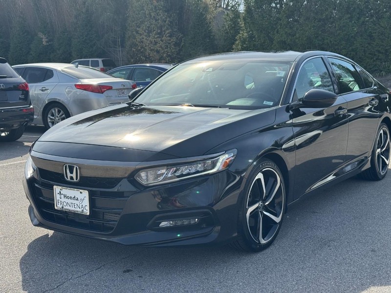 Honda Accord Sedan Vehicle Full-screen Gallery Image 09