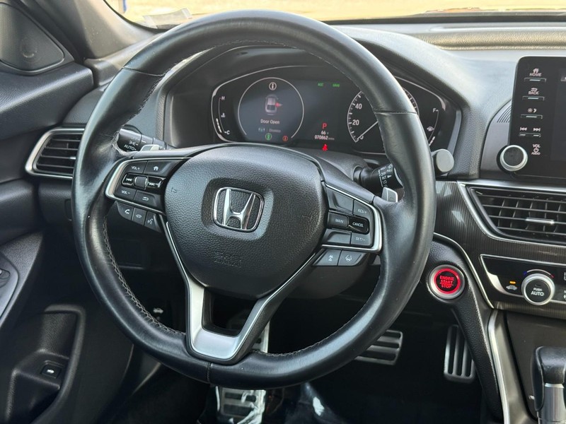 Honda Accord Sedan Vehicle Full-screen Gallery Image 13