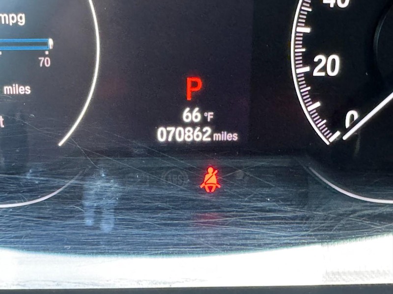 Honda Accord Sedan Vehicle Full-screen Gallery Image 20