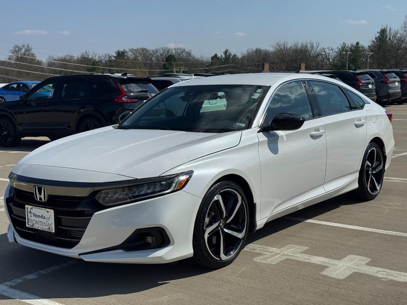 Honda Accord Sedan Vehicle Full-screen Gallery Image 08