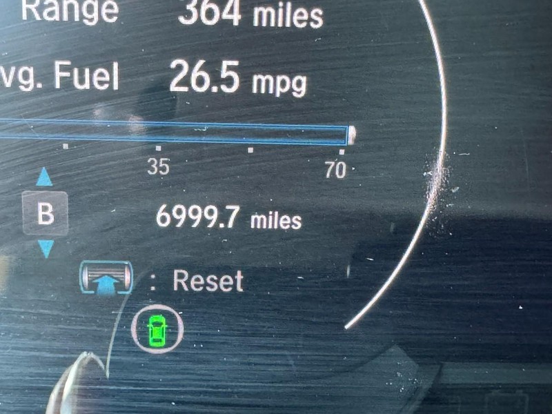 Honda Accord Sedan Vehicle Full-screen Gallery Image 18
