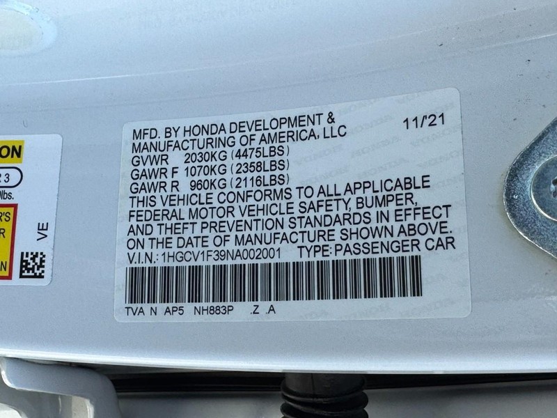 Honda Accord Sedan Vehicle Full-screen Gallery Image 20