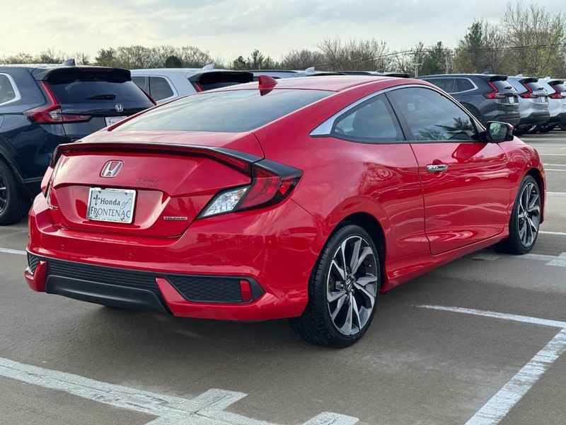 Honda Civic Coupe Vehicle Full-screen Gallery Image 03