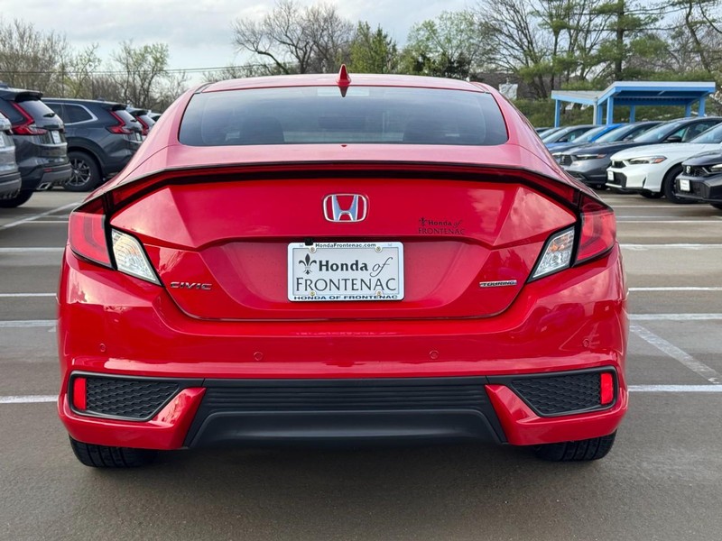 Honda Civic Coupe Vehicle Full-screen Gallery Image 05