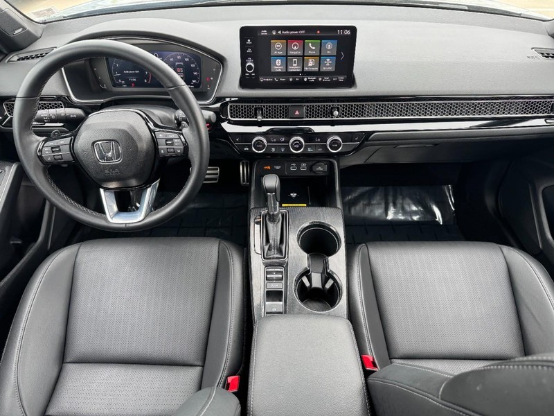 Honda Civic Hatchback Vehicle Full-screen Gallery Image 12