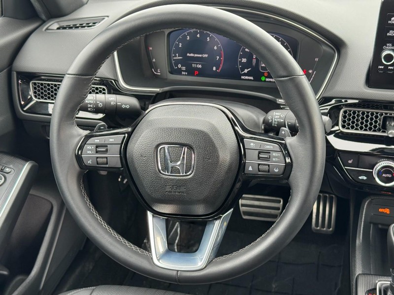 Honda Civic Hatchback Vehicle Full-screen Gallery Image 13