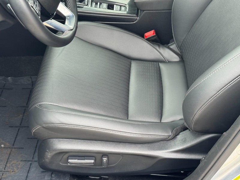 Honda Civic Hatchback Vehicle Full-screen Gallery Image 16